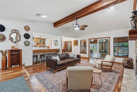 203 Leisurewoods Drive Buda TX 78610
