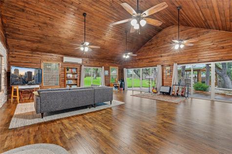 203 Leisurewoods Drive Buda TX 78610