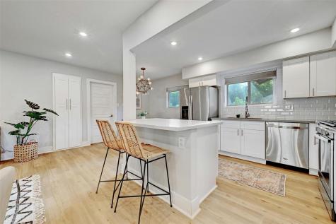 6113 Reicher Drive Austin TX 78723