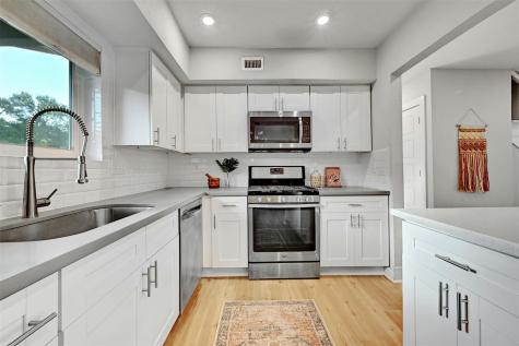 6113 Reicher Drive Austin TX 78723