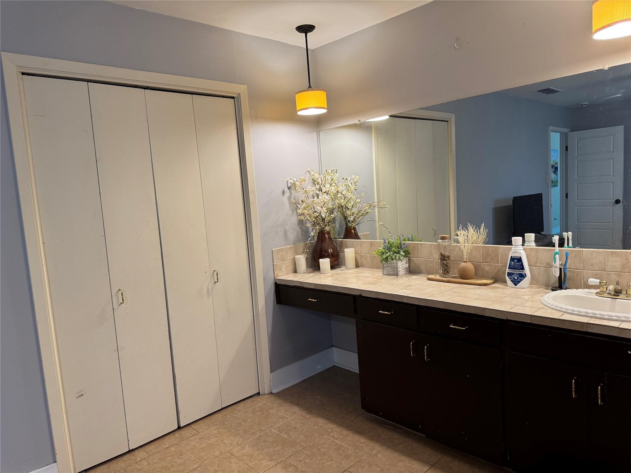 102 Skyloop Drive Austin TX 78745