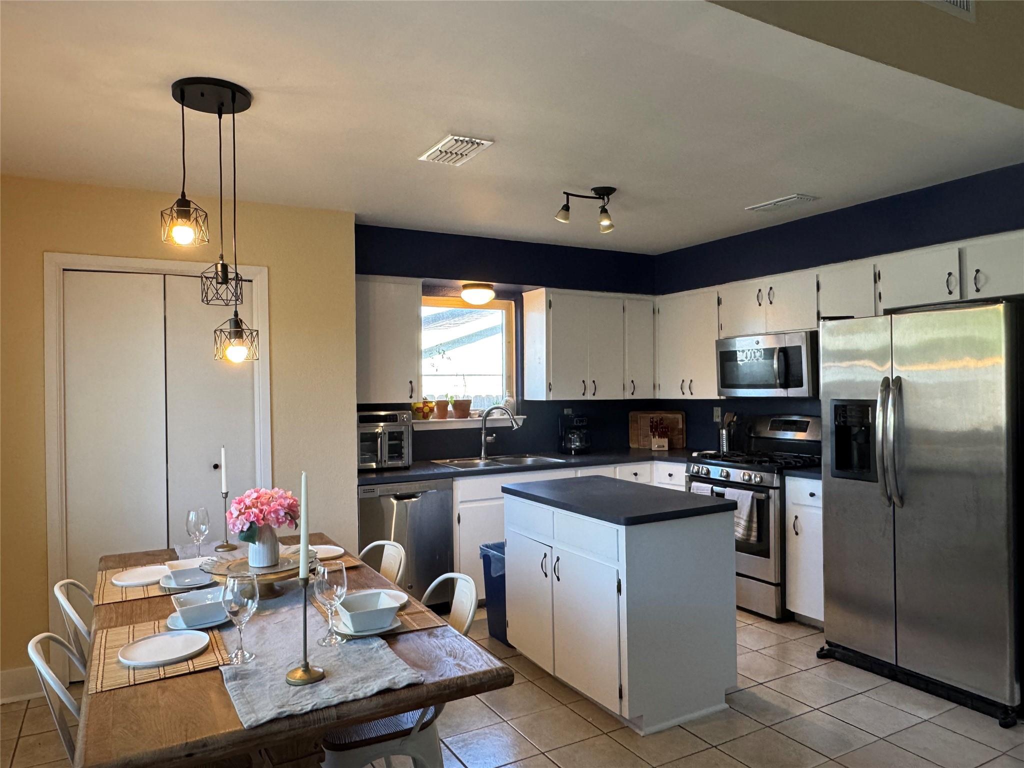 102 Skyloop Drive Austin TX 78745