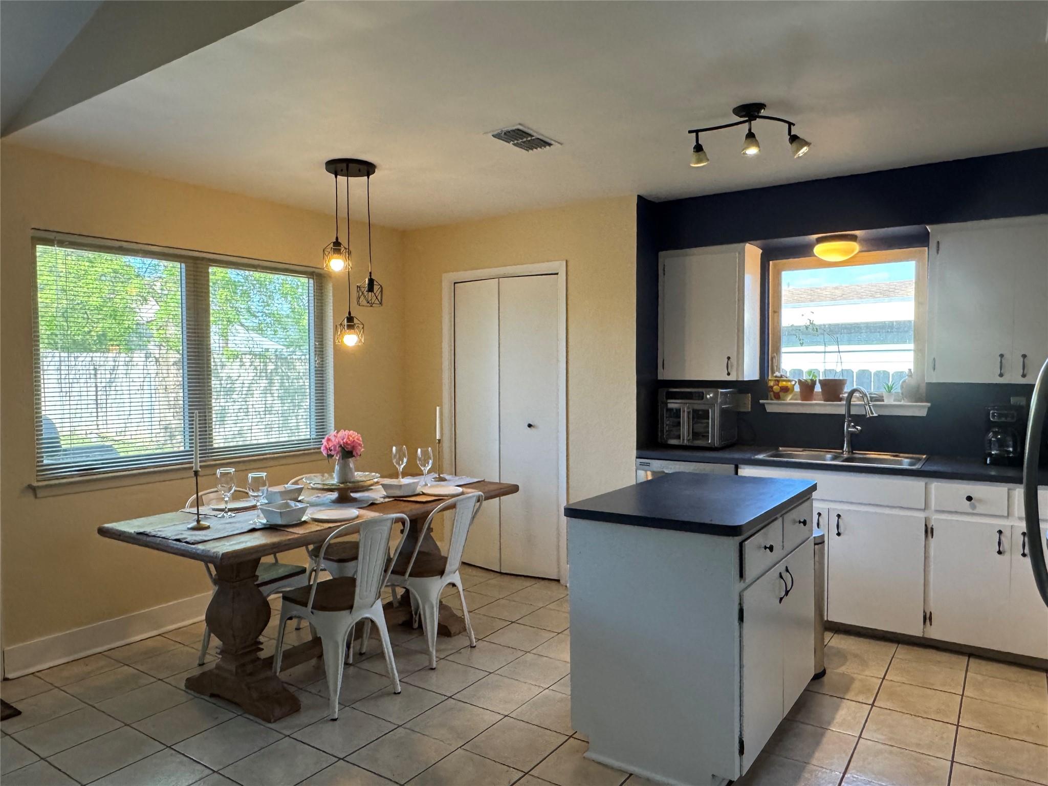 102 Skyloop Drive Austin TX 78745