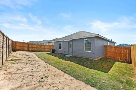 401 Wild Goose Drive Luling TX 78648