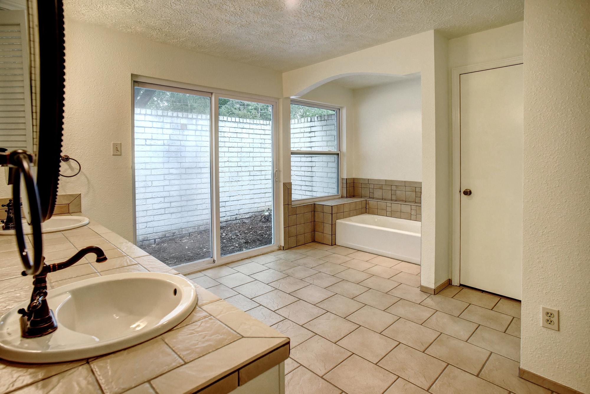 204 Maynard Street Bastrop TX 78602