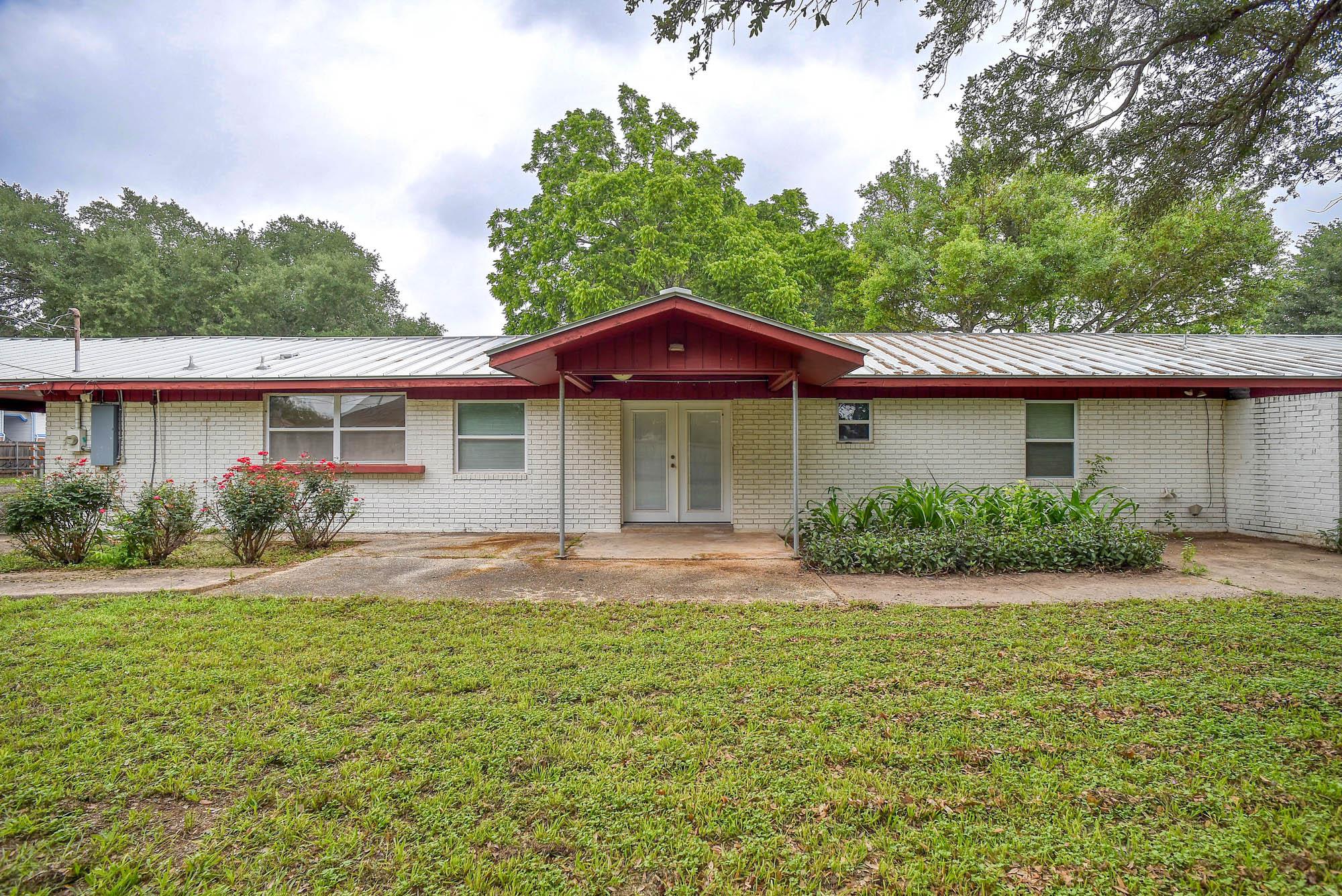 204 Maynard Street Bastrop TX 78602