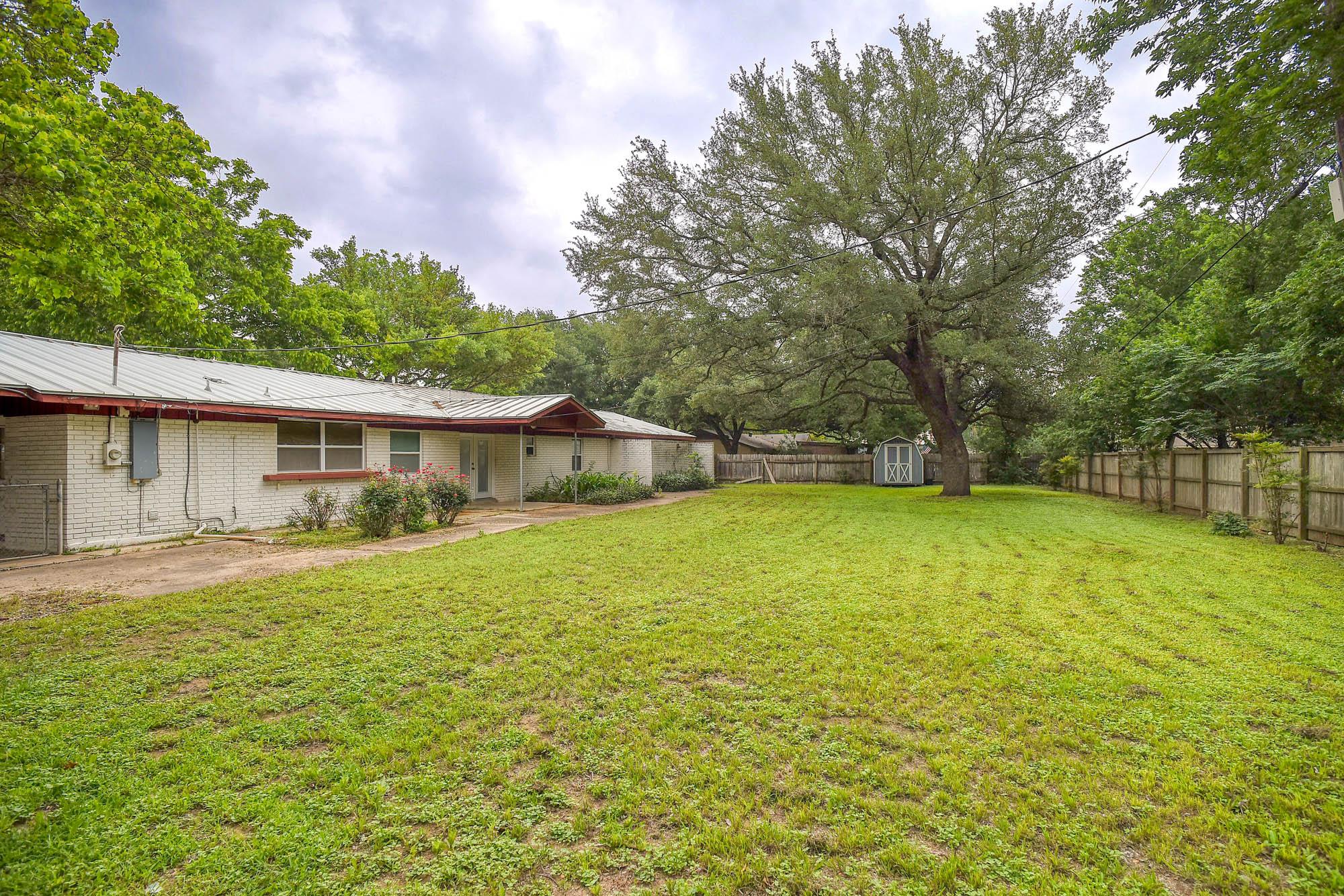 204 Maynard Street Bastrop TX 78602