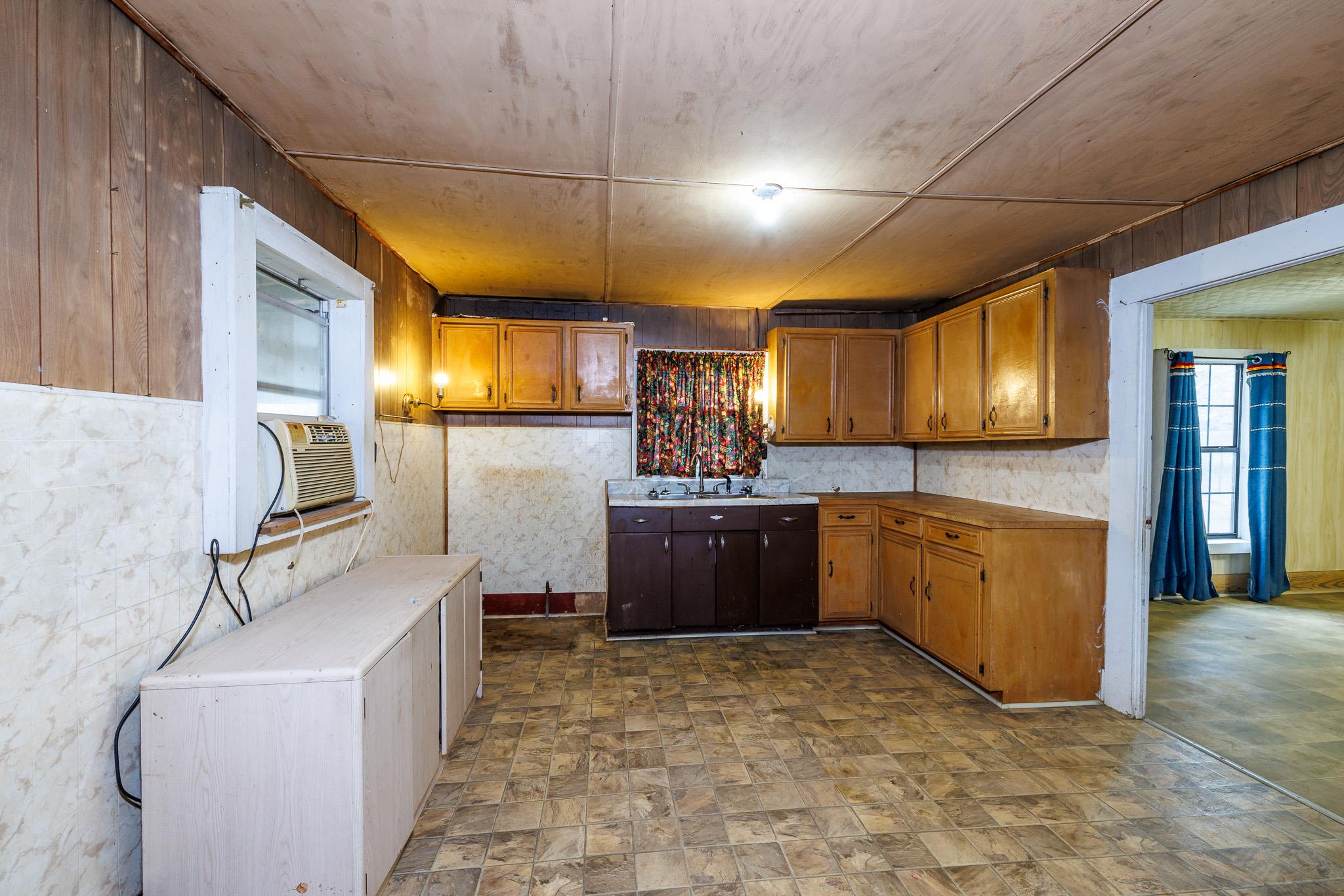 406 Carpenter Street Smiley TX 78159