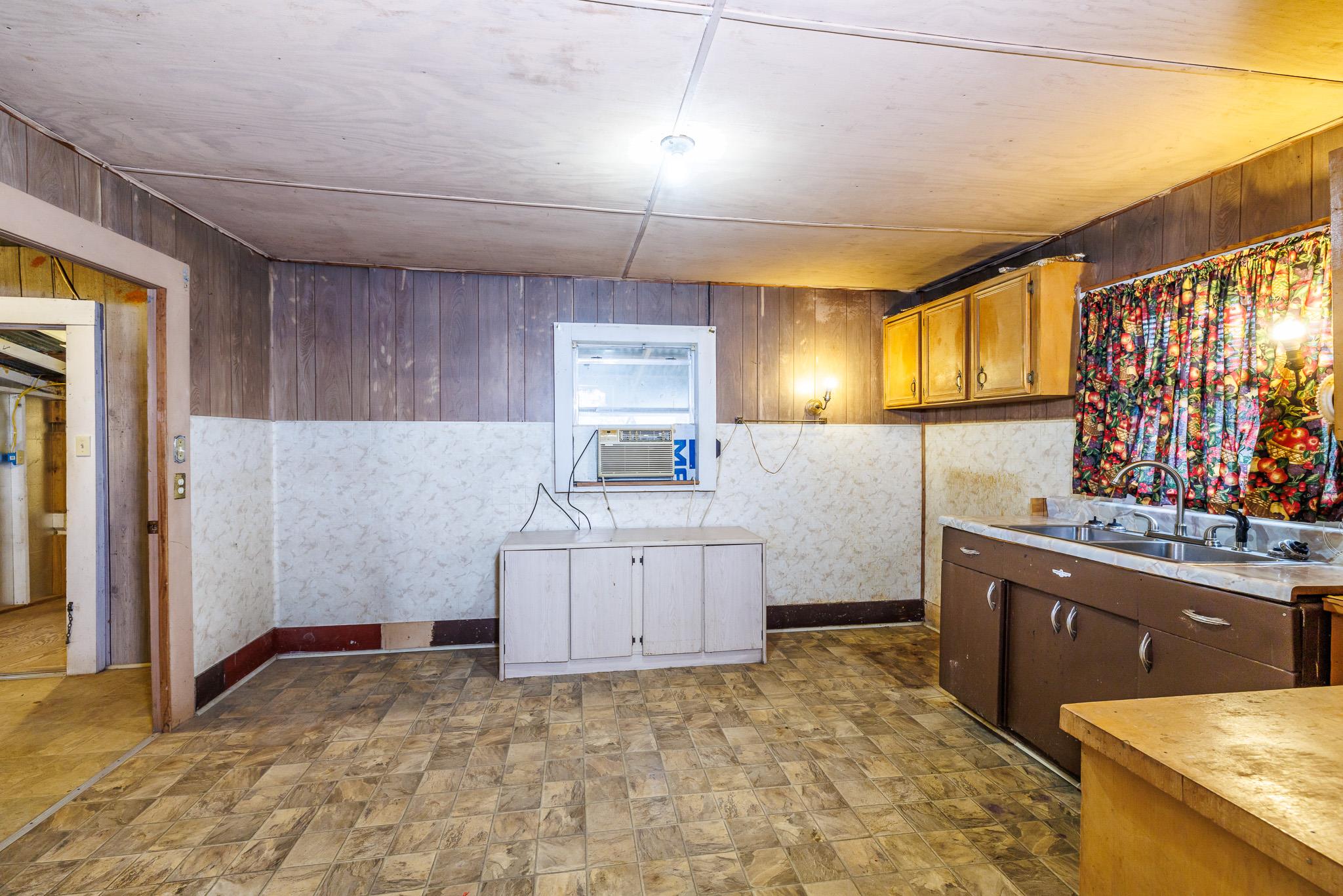 406 Carpenter Street Smiley TX 78159