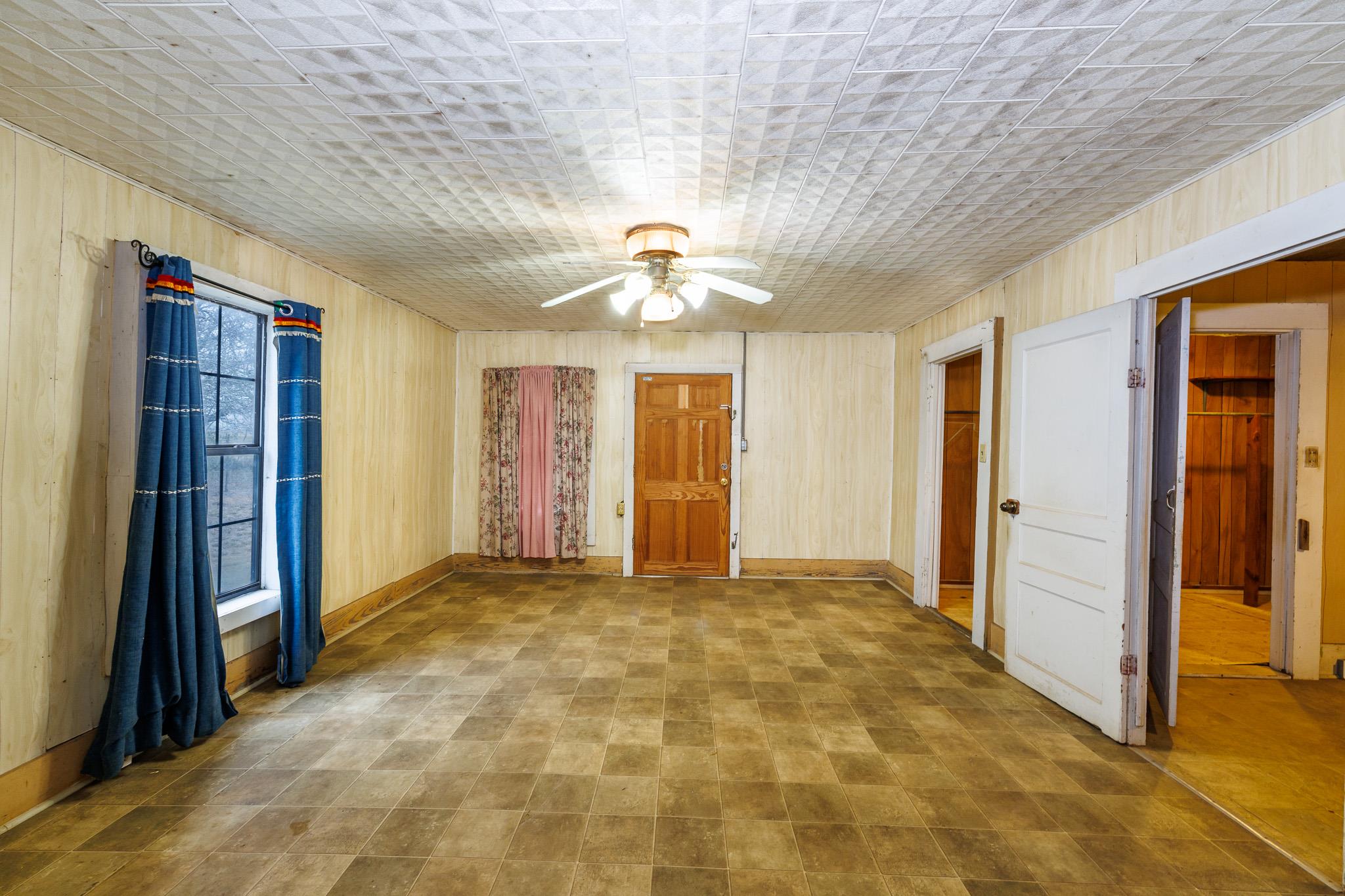 406 Carpenter Street Smiley TX 78159