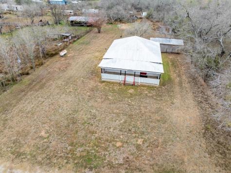 406 Carpenter Street Smiley TX 78159
