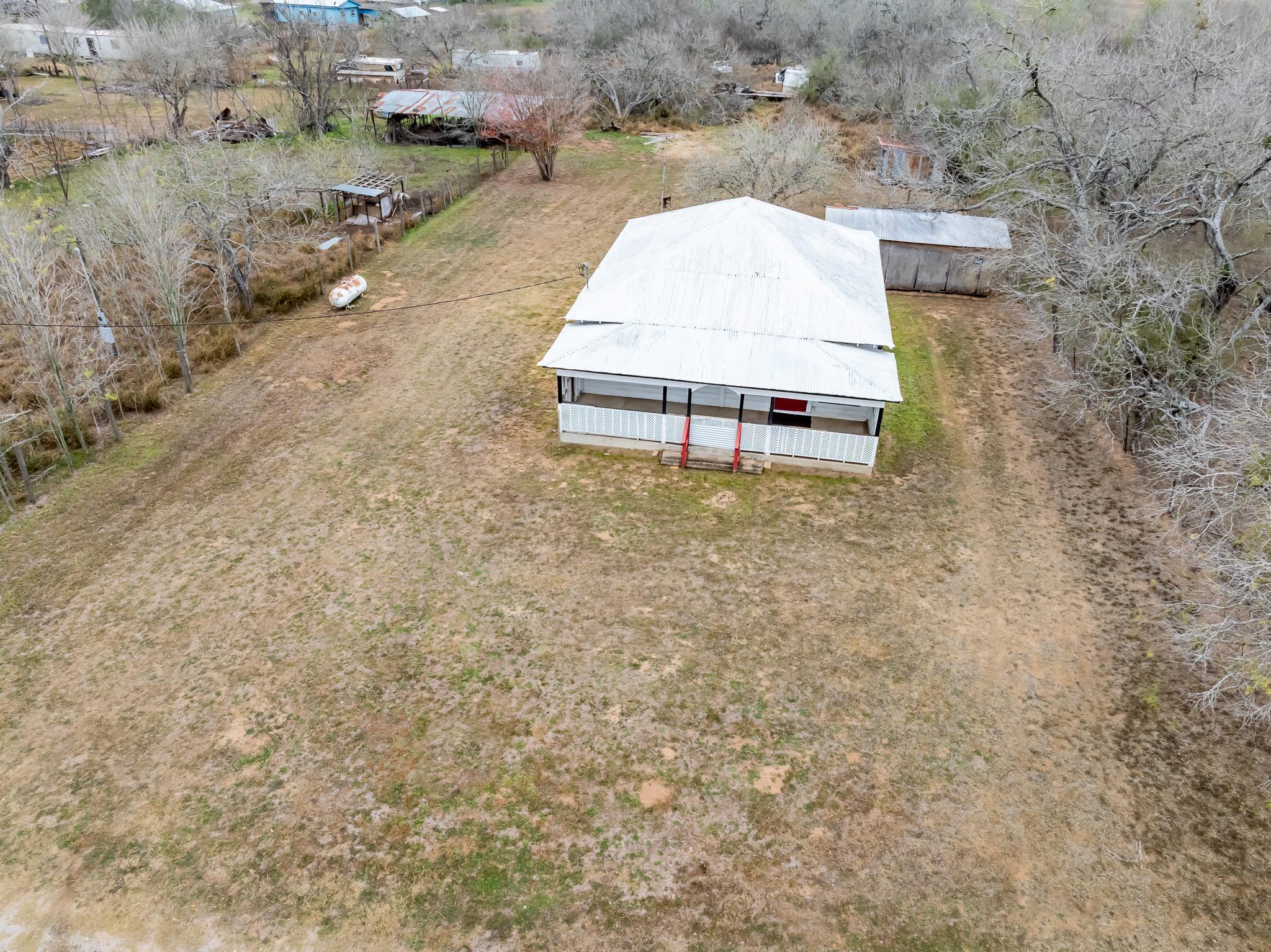 406 Carpenter Street Smiley TX 78159