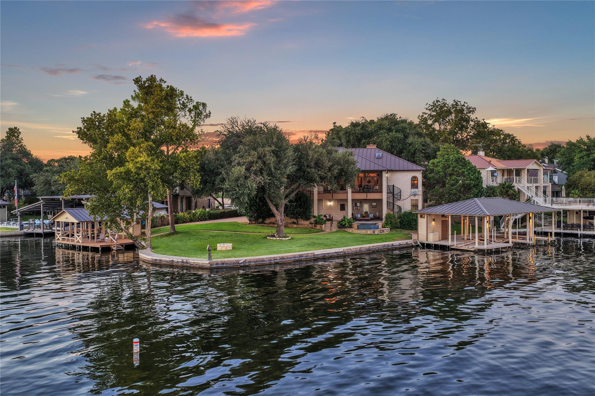 2240 Fred Woods Drive Kingsland TX 78639