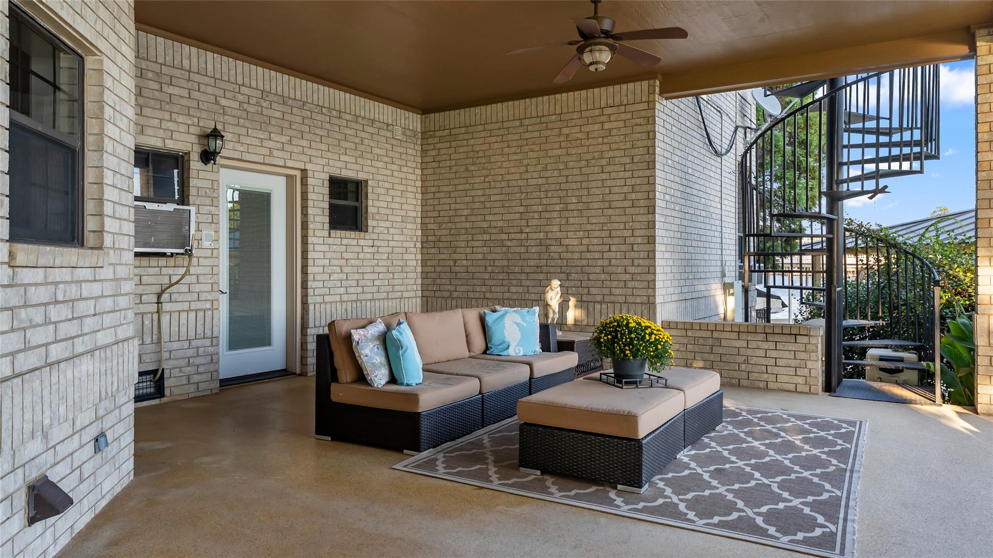 2240 Fred Woods Drive Kingsland TX 78639