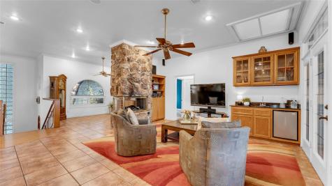 2240 Fred Woods Drive Kingsland TX 78639