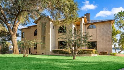 2240 Fred Woods Drive Kingsland TX 78639