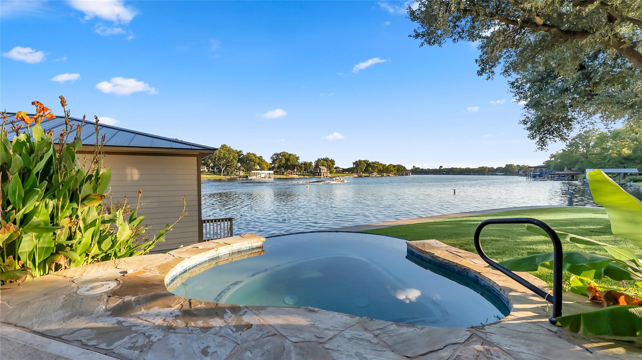 2240 Fred Woods Drive Kingsland TX 78639