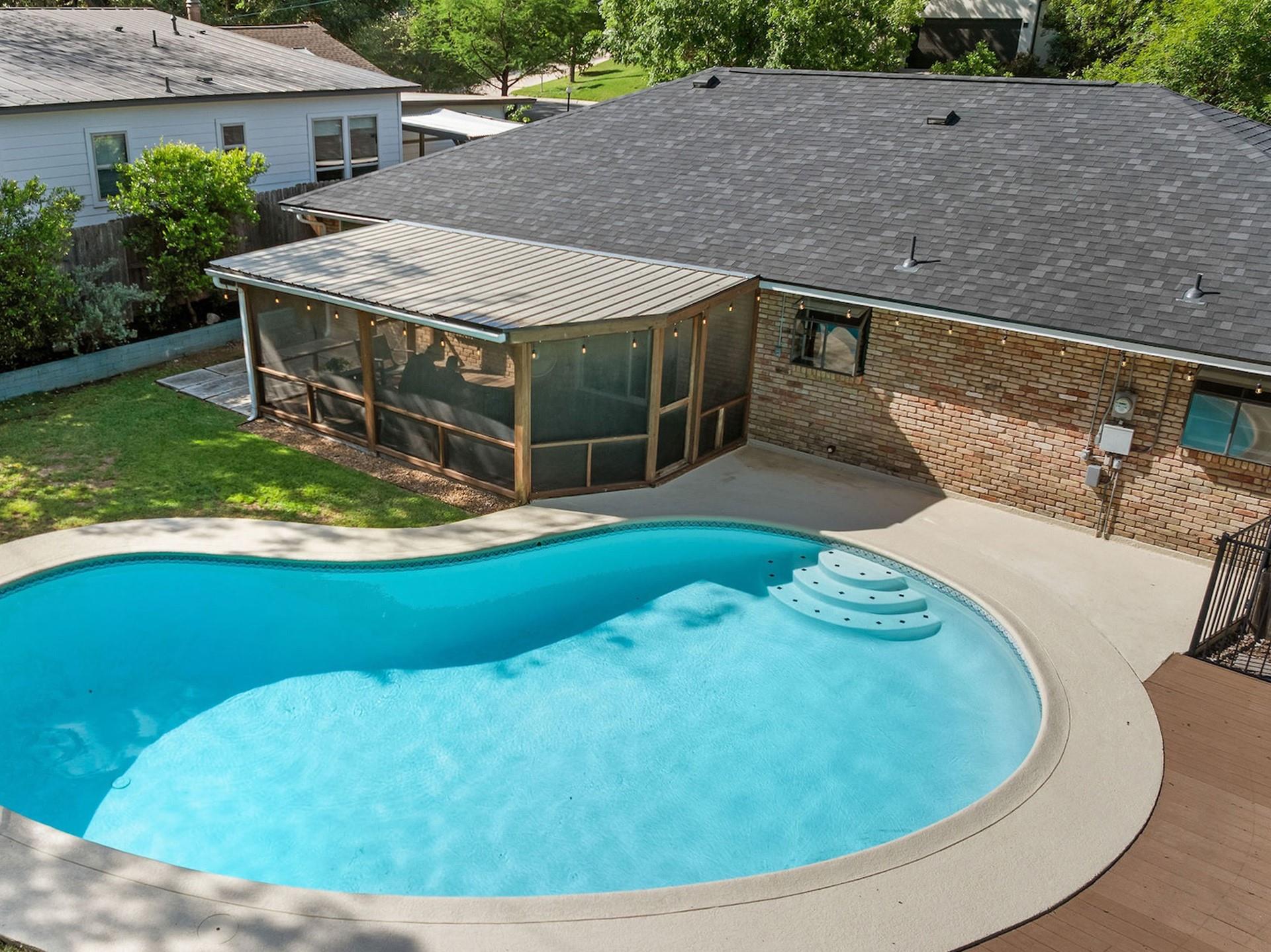 2406 Elmglen Drive Austin TX 78704