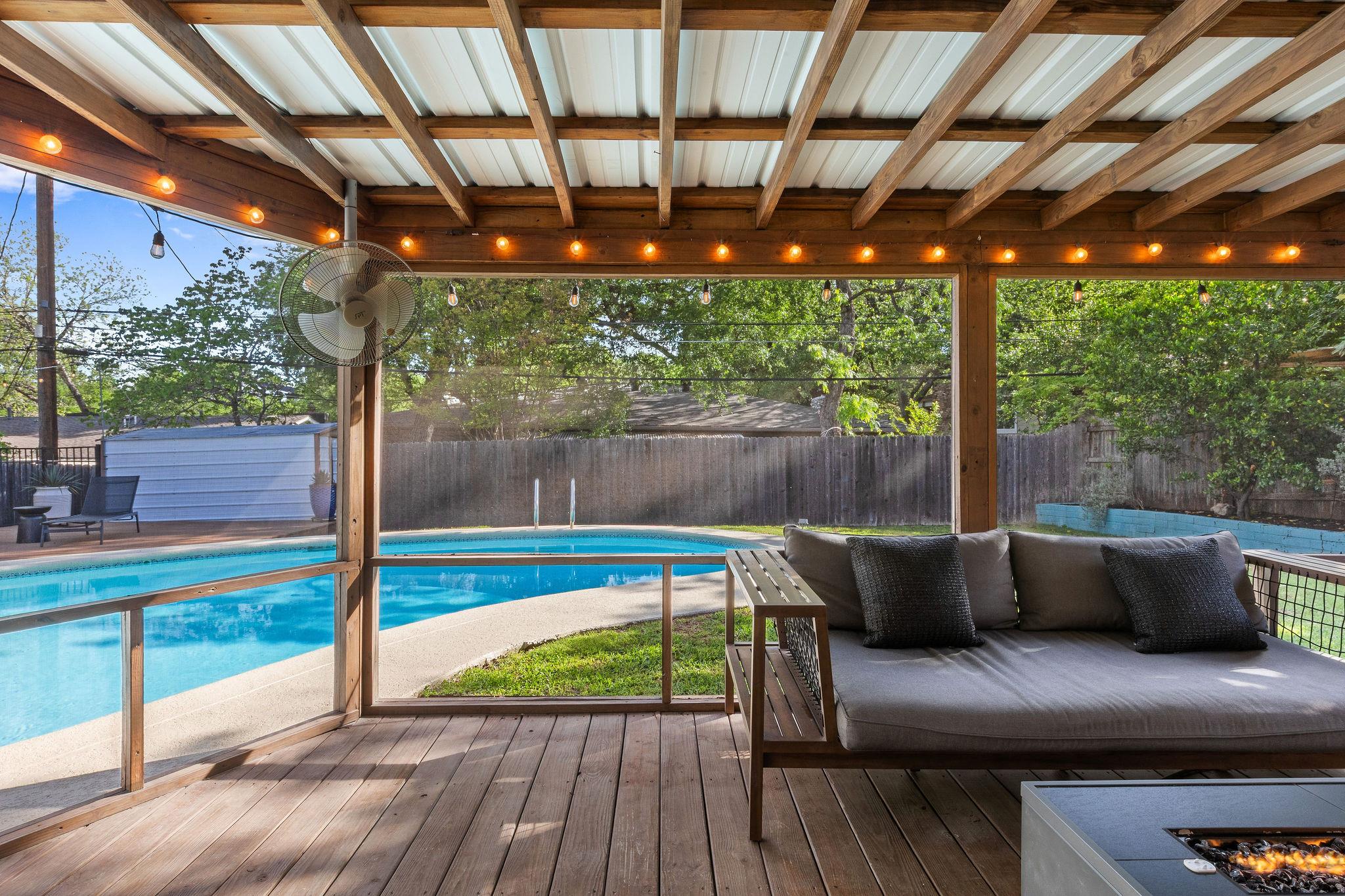 2406 Elmglen Drive Austin TX 78704