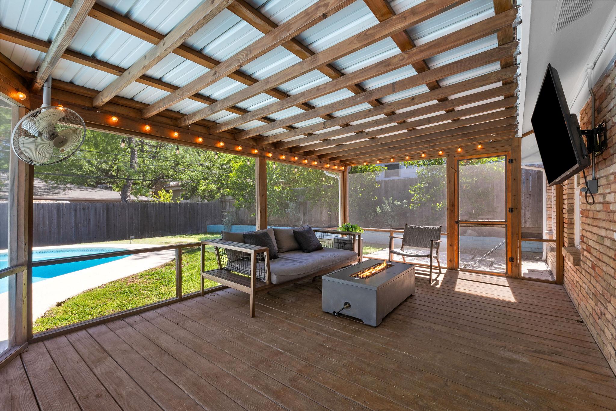2406 Elmglen Drive Austin TX 78704