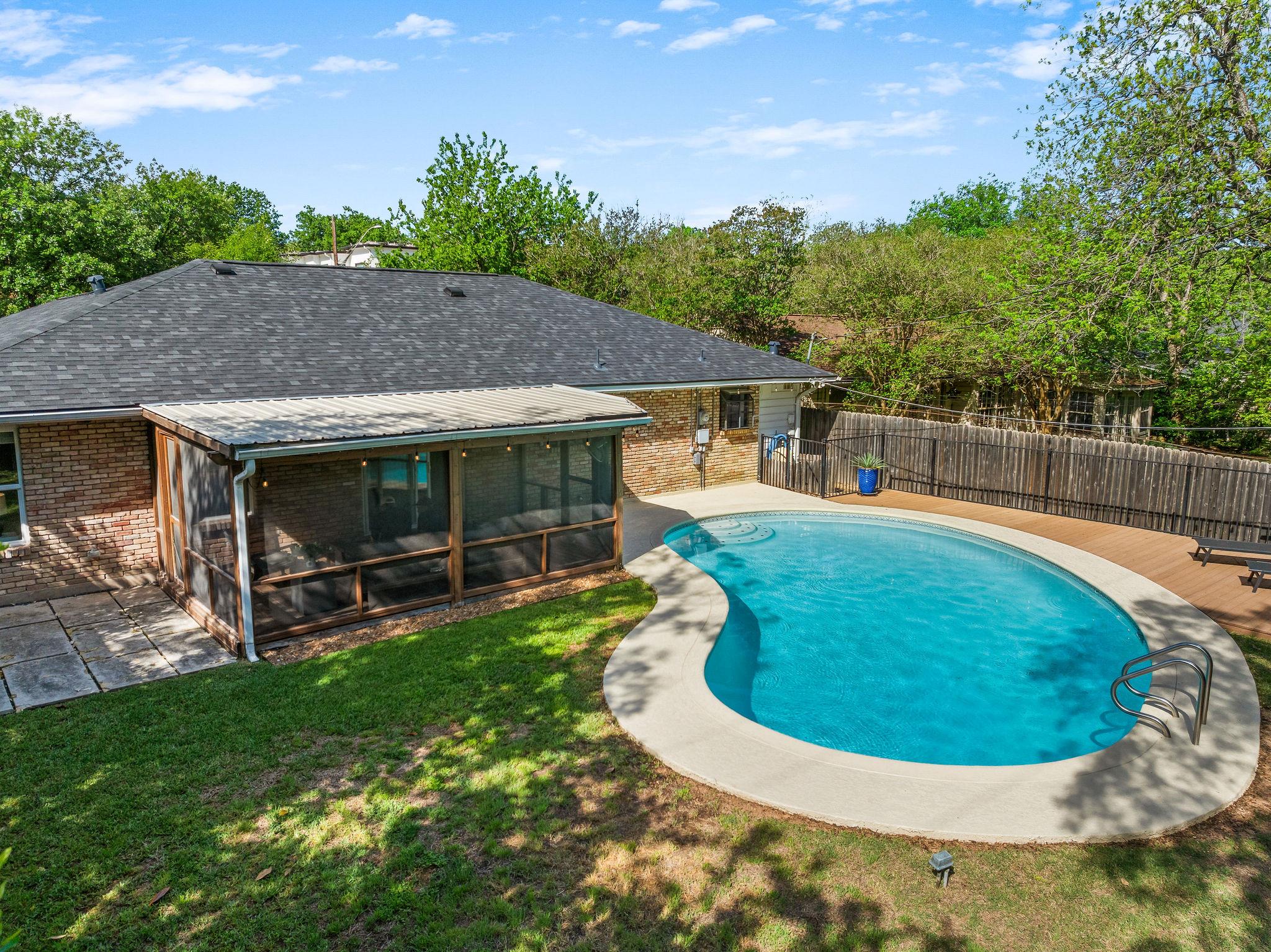 2406 Elmglen Drive Austin TX 78704