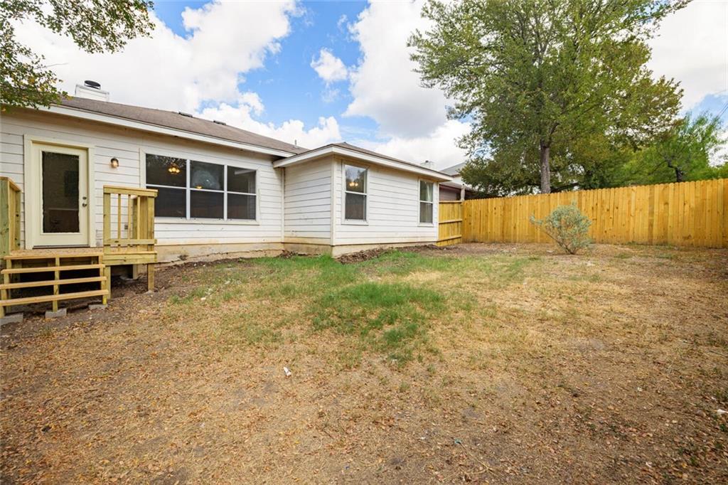 103 Oriole Cove Cedar Creek TX 78612