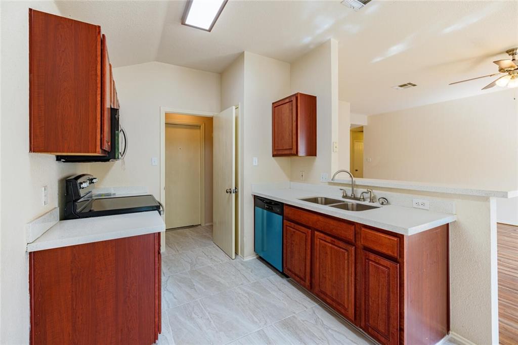 103 Oriole Cove Cedar Creek TX 78612