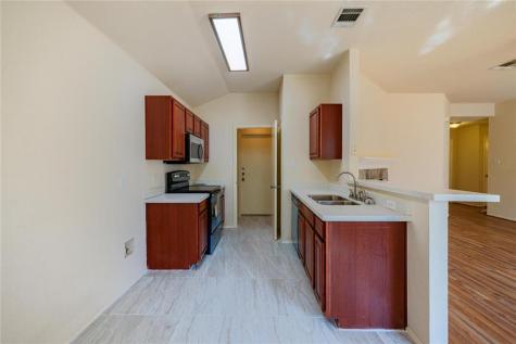103 Oriole Cove Cedar Creek TX 78612
