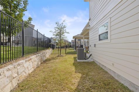 1012 Legend Milton Lane Austin TX 78748
