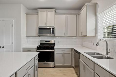 1012 Legend Milton Lane Austin TX 78748