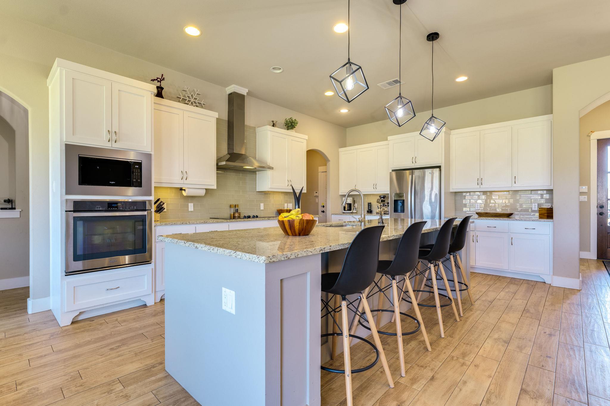 100 Noble Log Grove Liberty Hill TX 78642