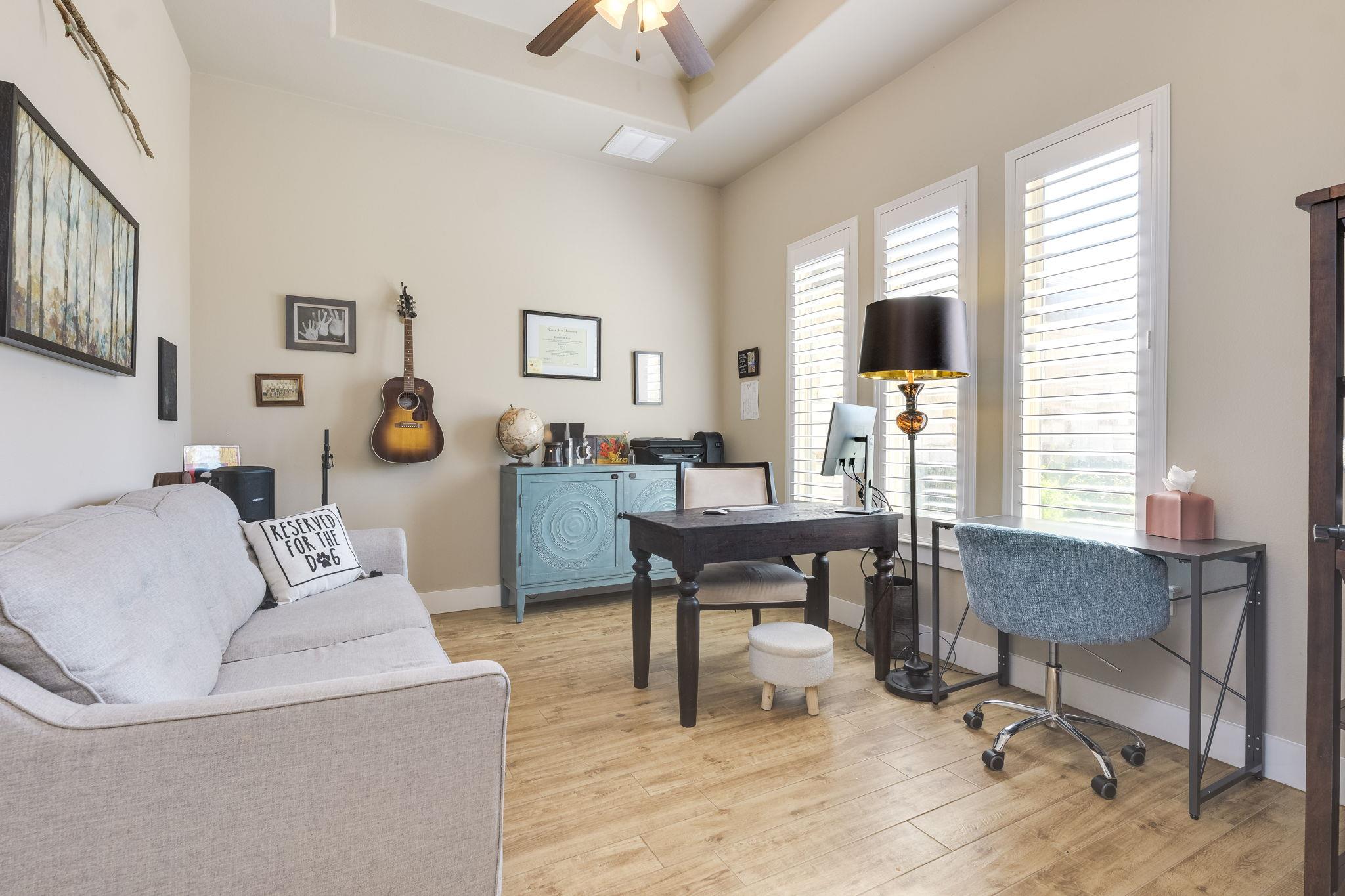 100 Noble Log Grove Liberty Hill TX 78642