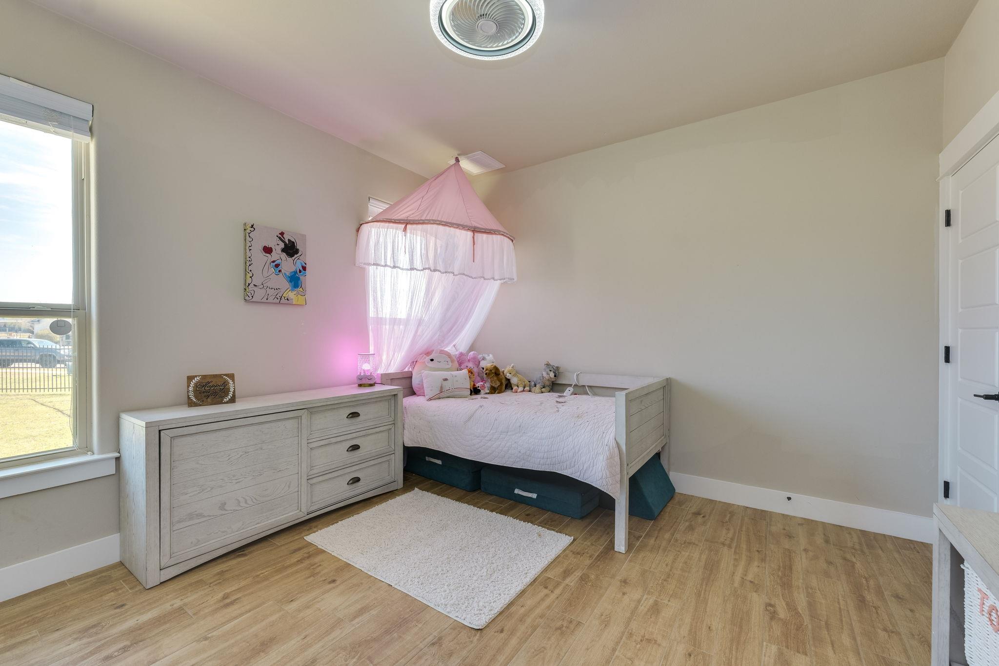 100 Noble Log Grove Liberty Hill TX 78642