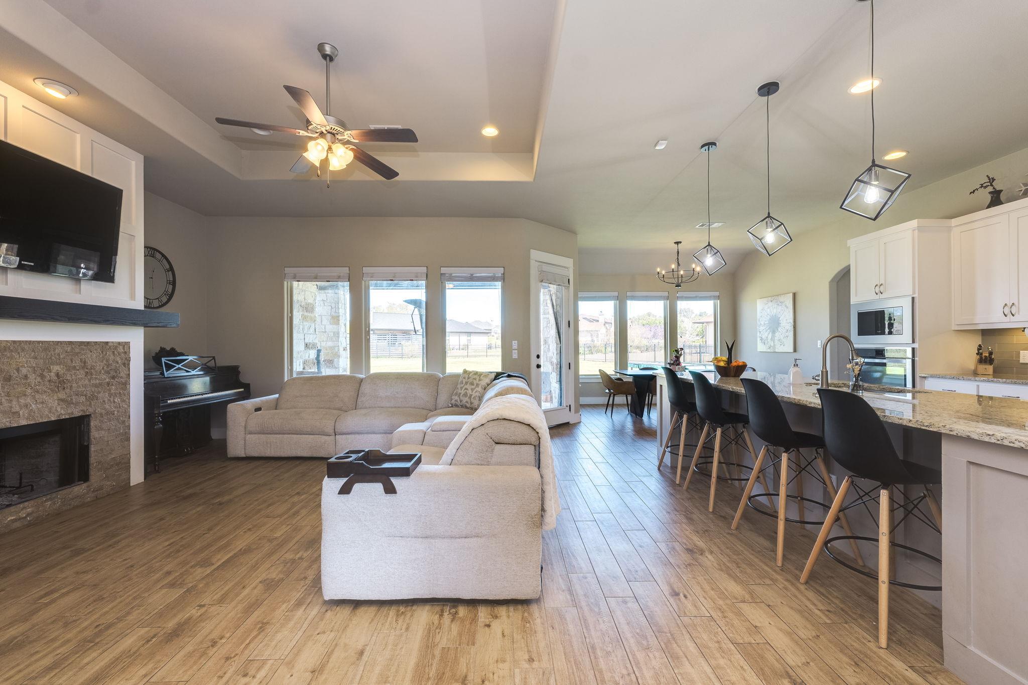 100 Noble Log Grove Liberty Hill TX 78642