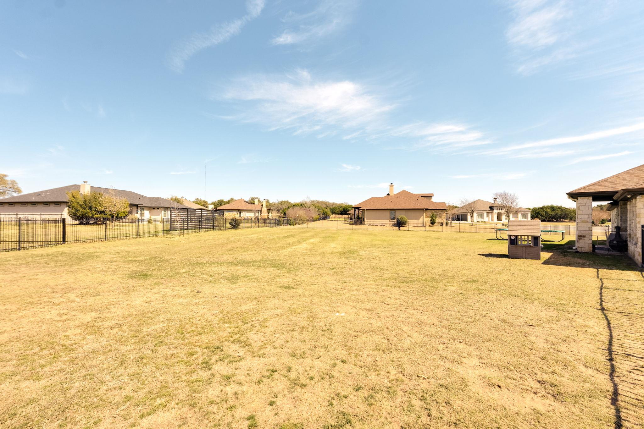 100 Noble Log Grove Liberty Hill TX 78642