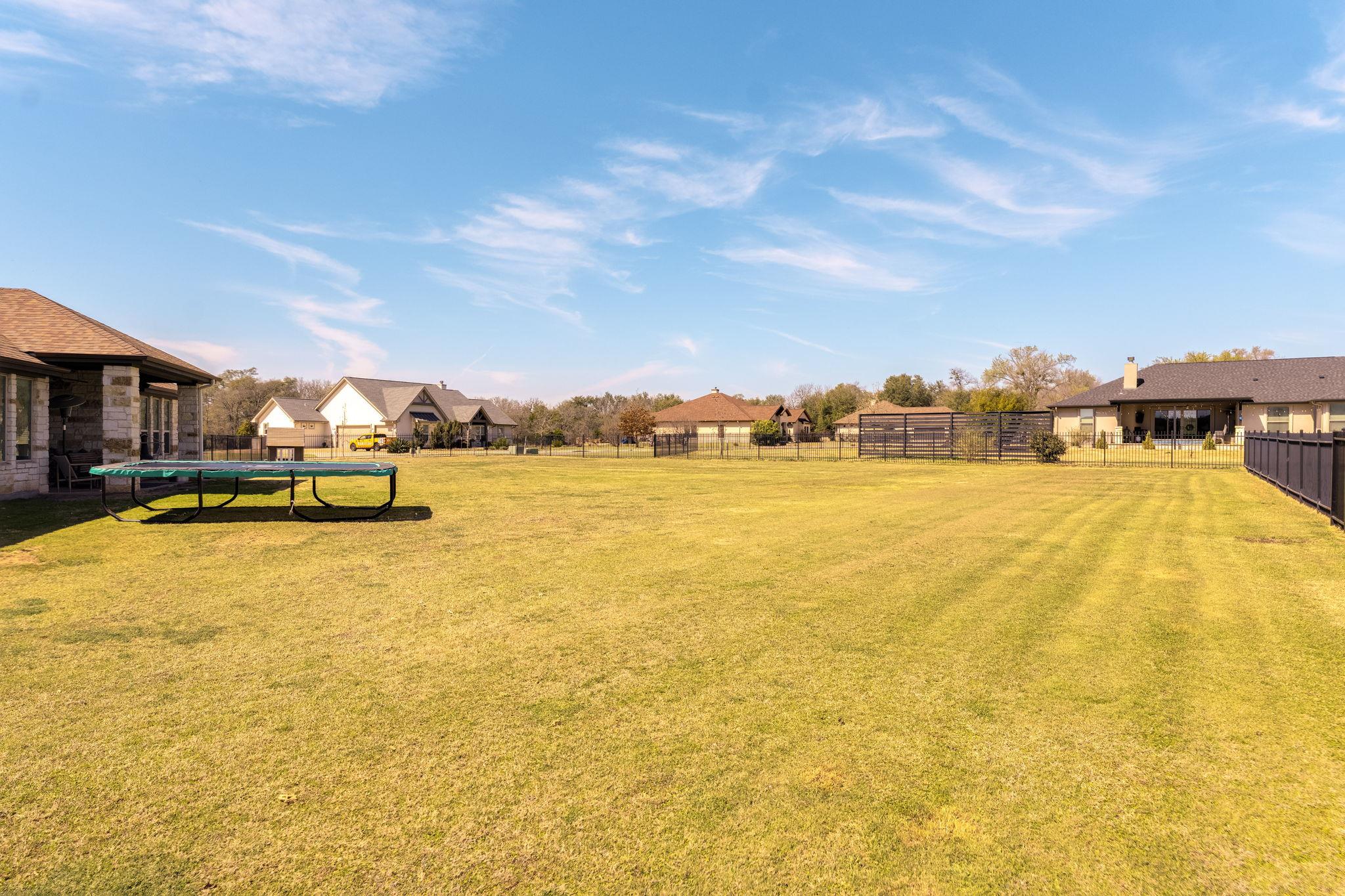 100 Noble Log Grove Liberty Hill TX 78642