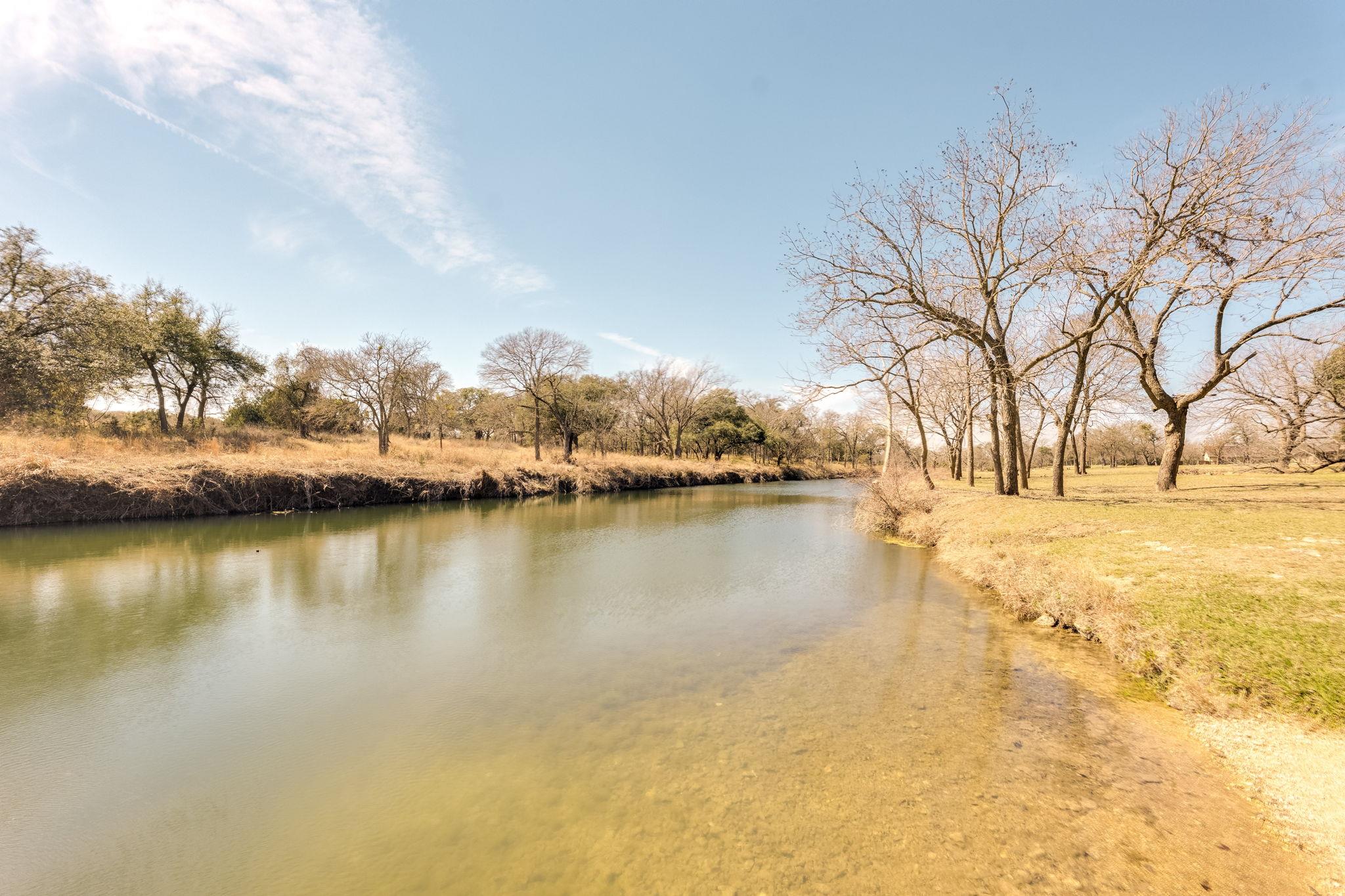 100 Noble Log Grove Liberty Hill TX 78642