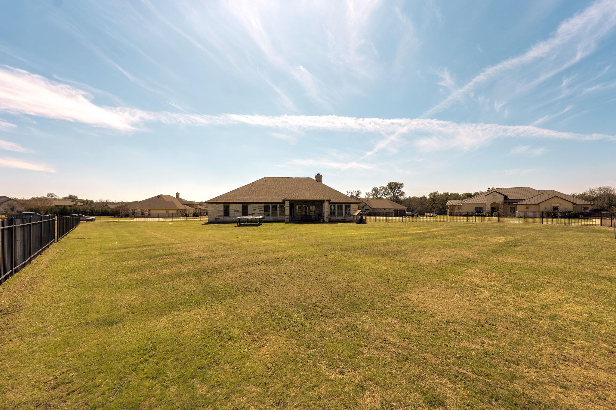 100 Noble Log Grove Liberty Hill TX 78642
