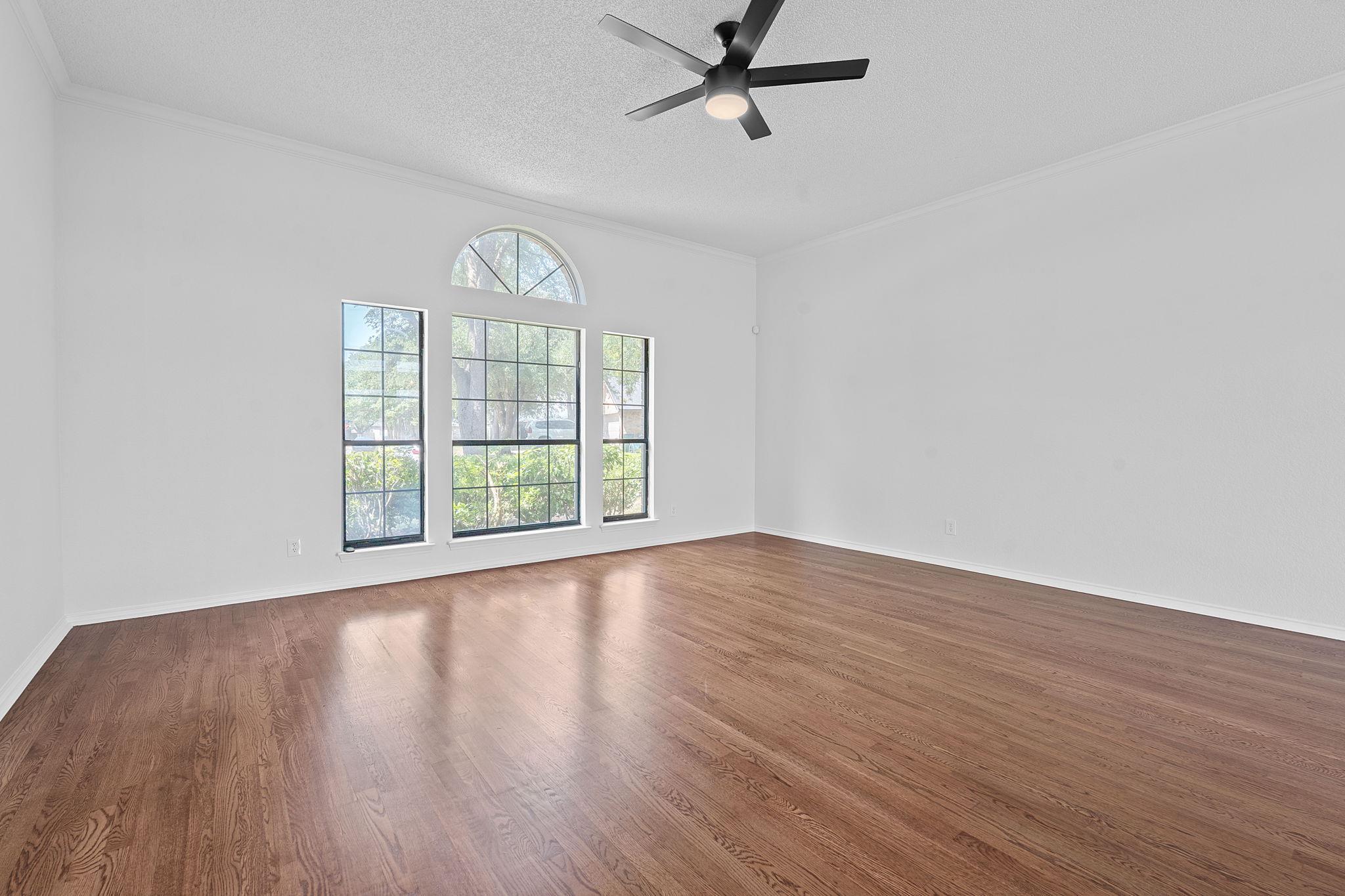 1106 Split Oak Cove Pflugerville TX 78660