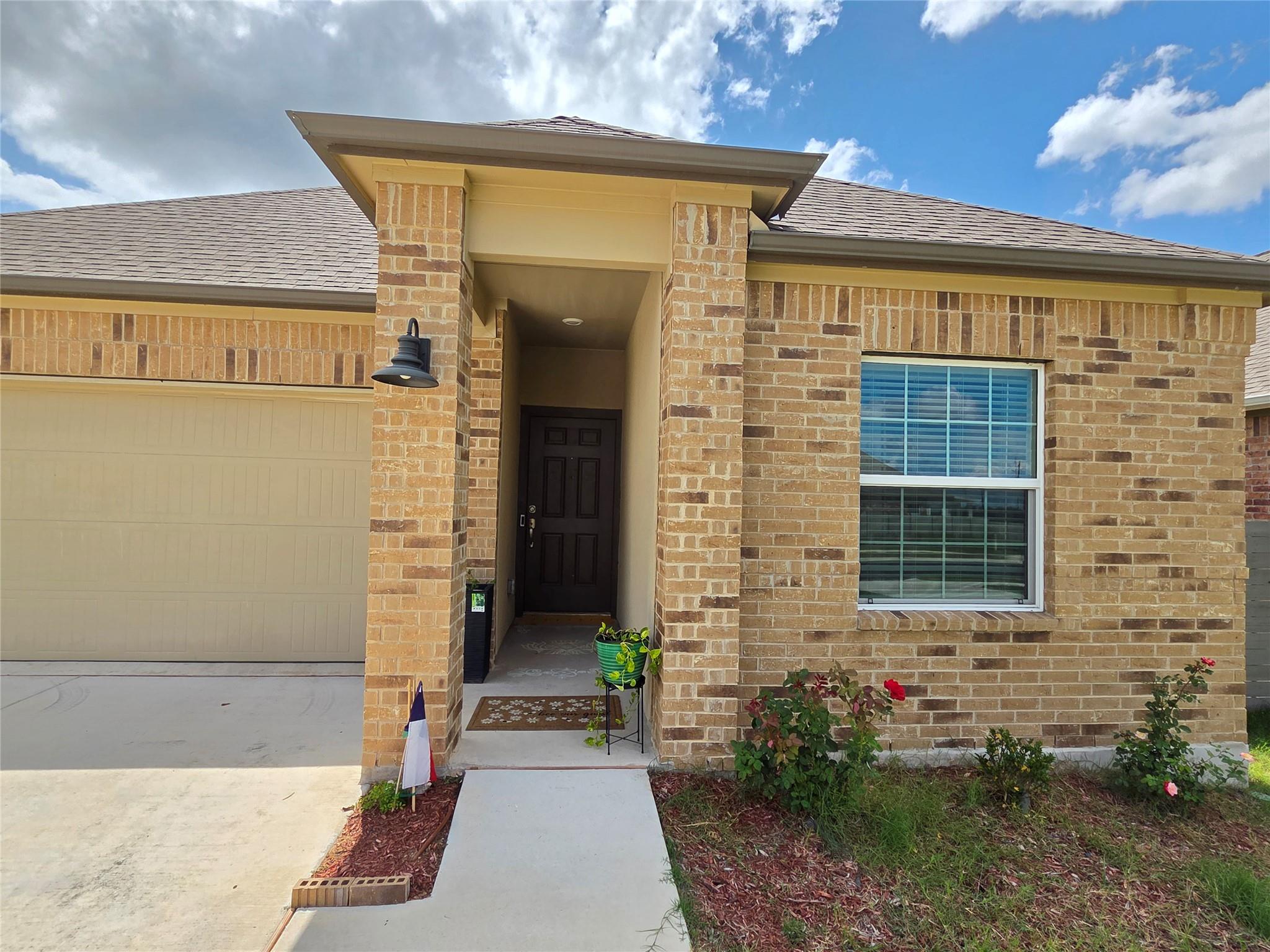208 Wolf Springs Road Georgetown TX 78628