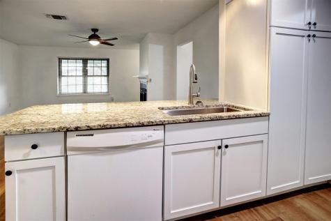1037 Wilkes Circle Smithville TX 78957