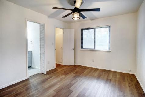 1037 Wilkes Circle Smithville TX 78957