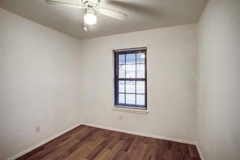 1037 Wilkes Circle Smithville TX 78957