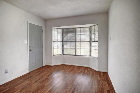 1037 Wilkes Circle Smithville TX 78957