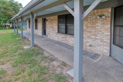 1037 Wilkes Circle Smithville TX 78957