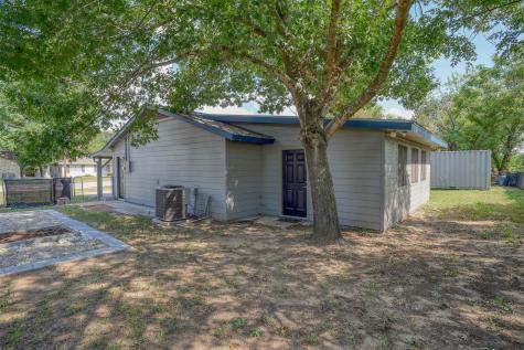 1037 Wilkes Circle Smithville TX 78957