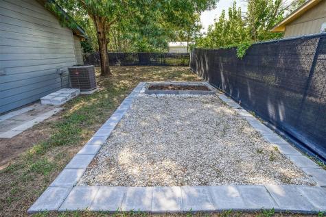 1037 Wilkes Circle Smithville TX 78957