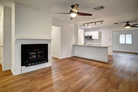 1037 Wilkes Circle Smithville TX 78957