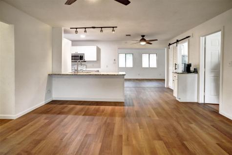 1037 Wilkes Circle Smithville TX 78957