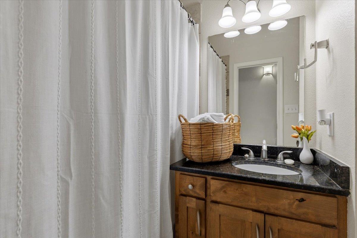 297 Robins Way Wimberley TX 78676